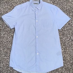 CASUAL BUTTON DOWN SHORT SLEEVE SHIRT
